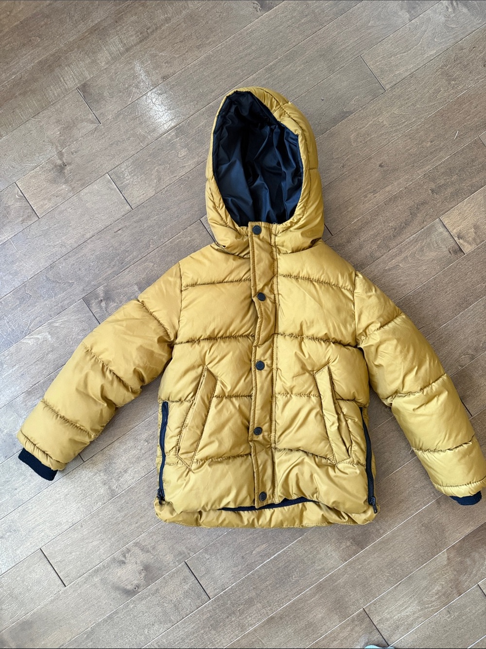 Kids Hooded Puffer Jacket Size 7. GUC.
